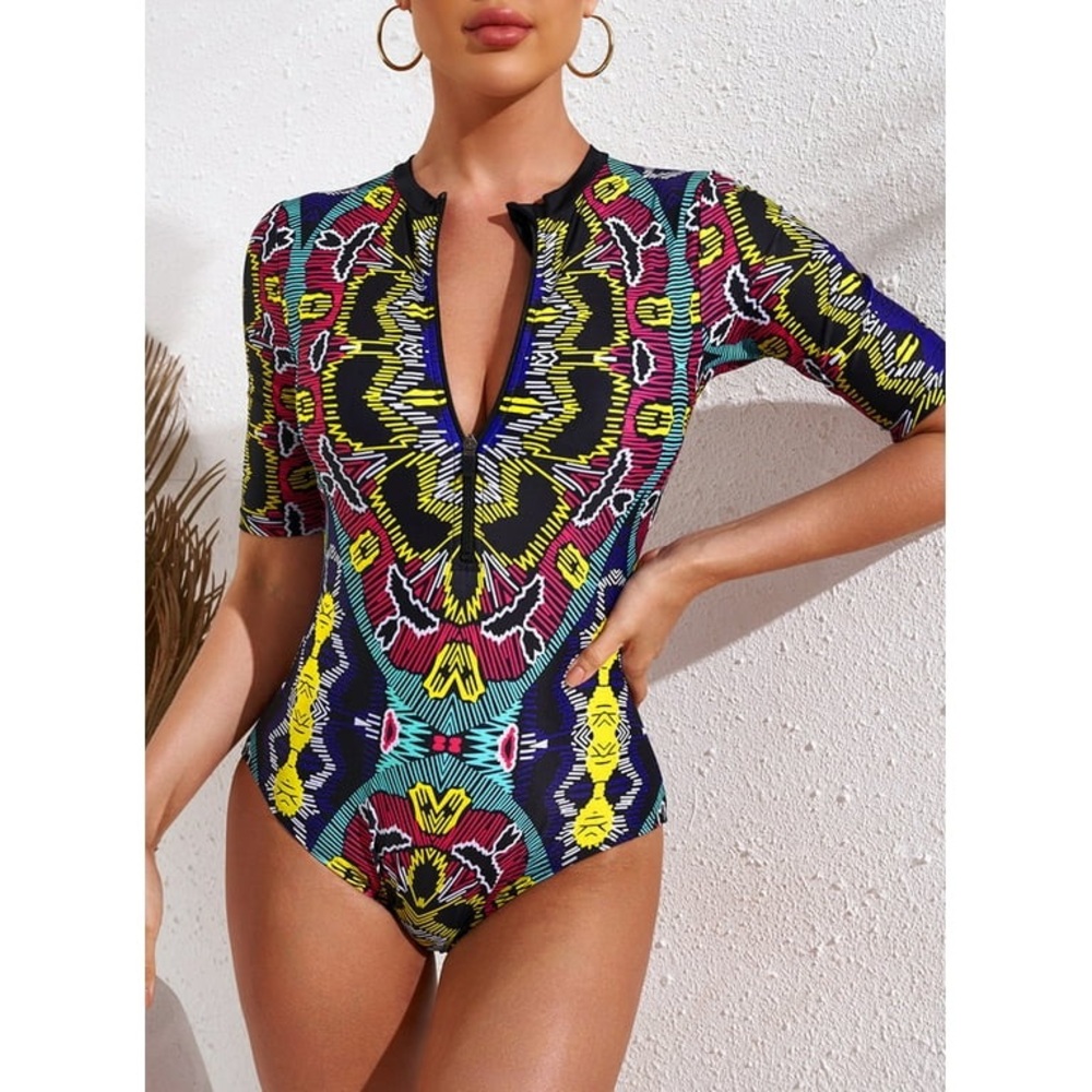 AlvaQ One Piece Size L Athletic Swimsuit Front Zip Short Sleeve Swimwear